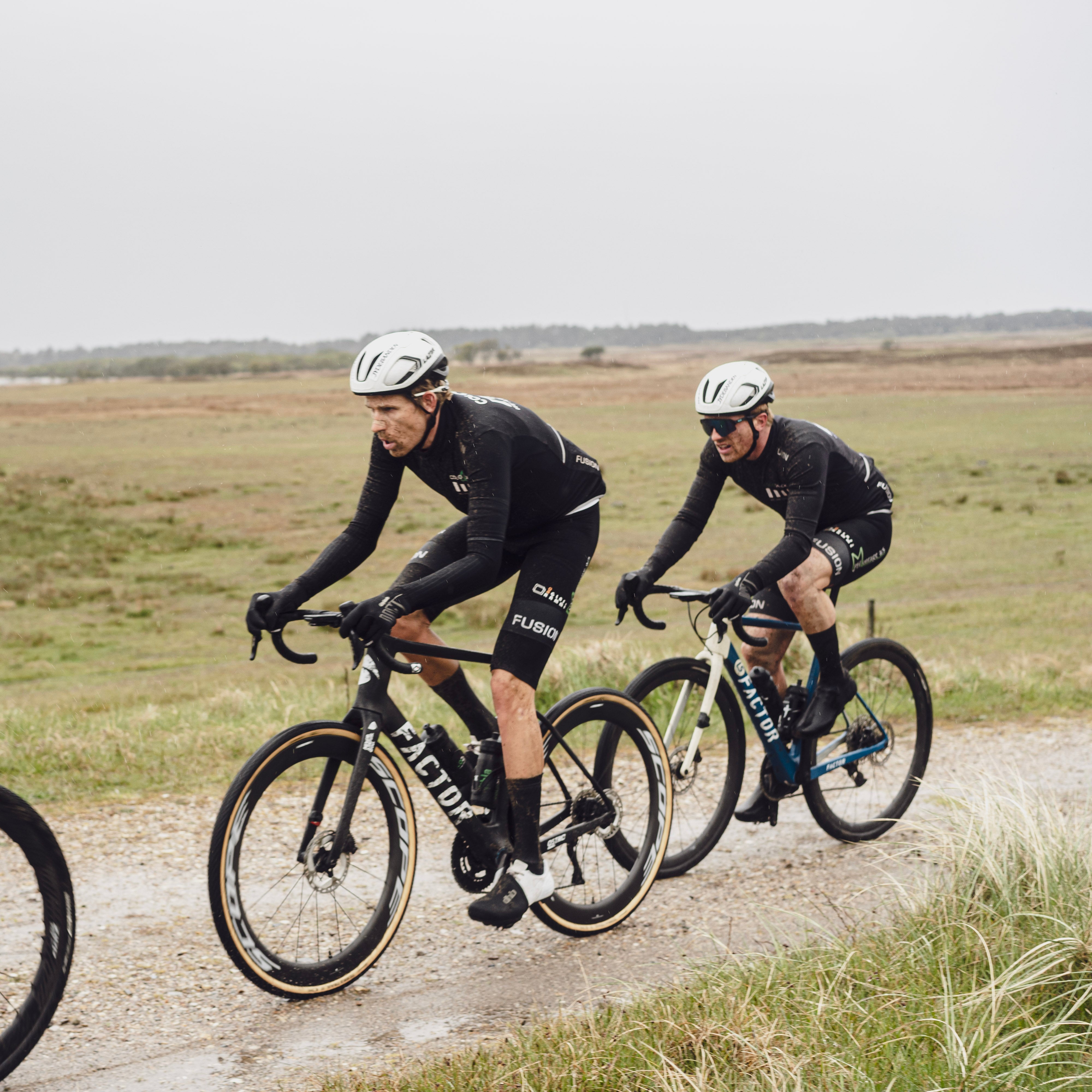 Podcast - Vildt og episk UCI-gravelløb på militærets hjemmebane